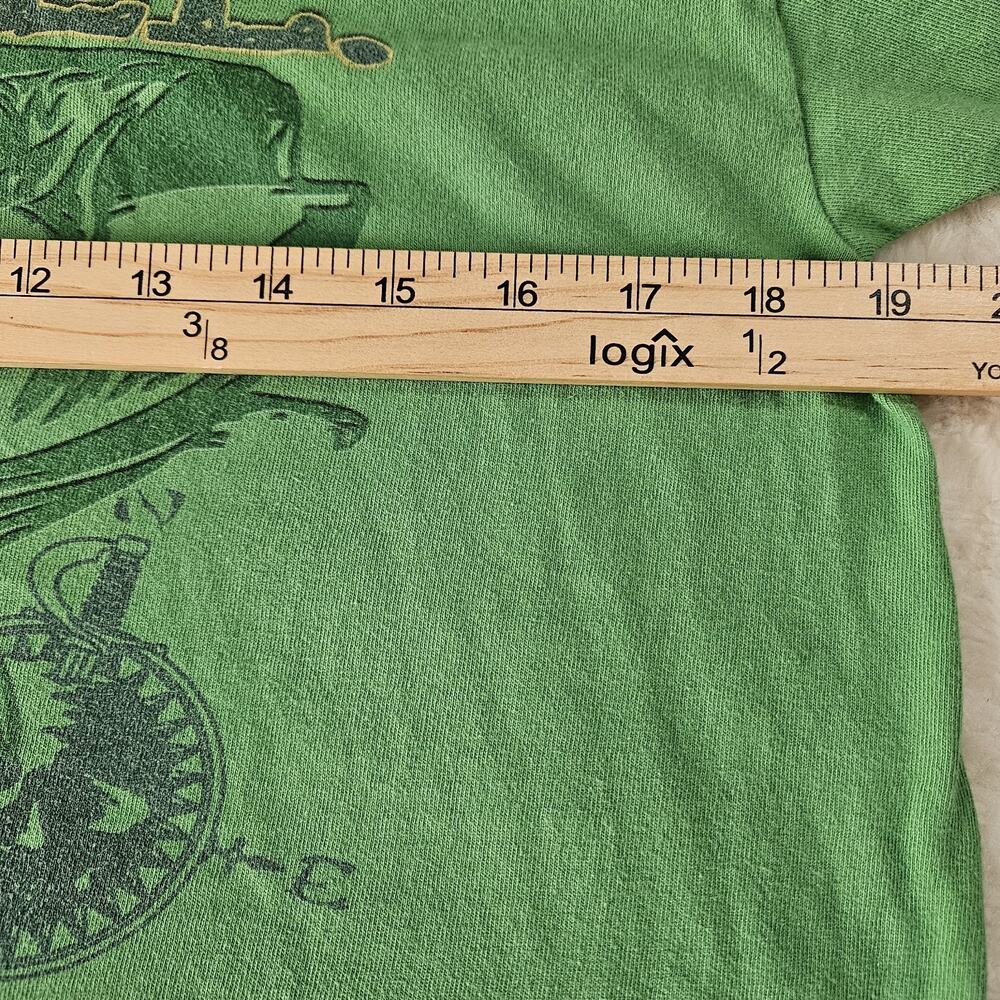 Lot of 2 Salt Life T-shirts Size M Unisex White Skull Green Shut Up And Reel - Picture 7 of 11